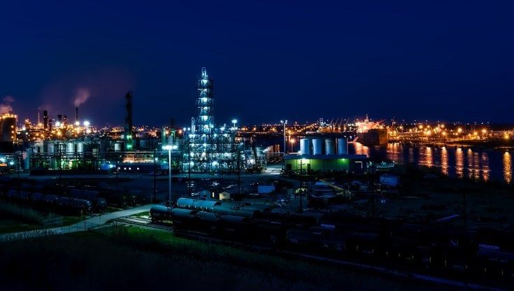Petrolio, accordo tra Arabia e Russia: taglio alla produzione per evitare il crollo dei prezzi