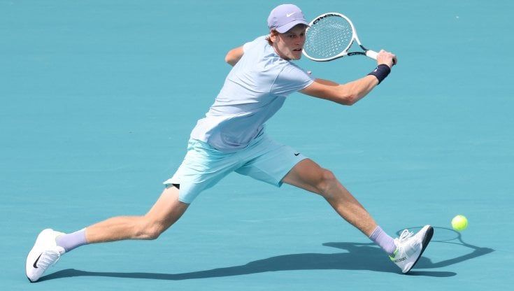 Tennis, Sinner-Bautista Agut 5-7, 6-4, 6-4: l'azzurro in finale al Masters di Miami