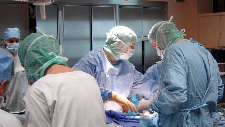 Massa, nata con il cuore a destra: operazione salva bimba di 10 anni