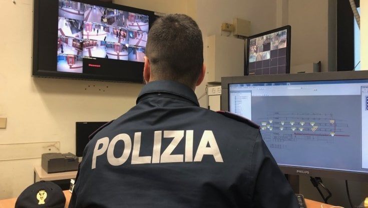Fidenza, la polizia identifica gli autori del danneggiamento delle luminarie 