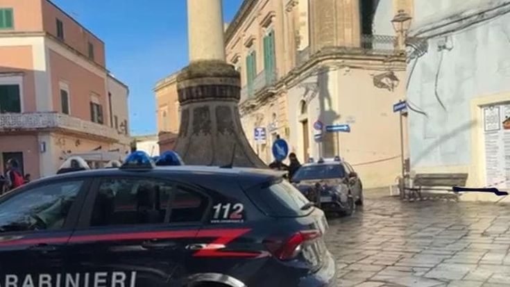 Salento, colpi di pistola davanti al bar: ferito al volto giovane di 24 anni. Operato nella notte