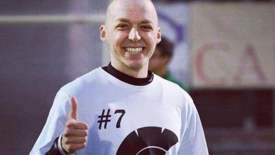 Giovanni Custodero, a Fasano attesi in migliaia per il funerale. Il sindaco: "Palazzetto intitolato a lui"