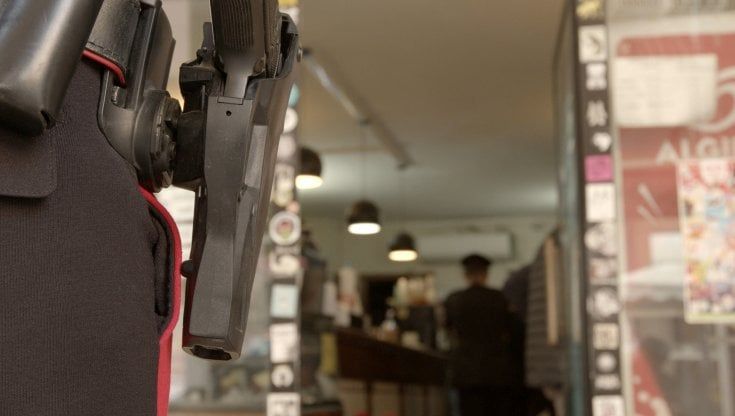 Bologna, in trincea coi carabinieri: un doc racconta in diretta la guerra allo spaccio