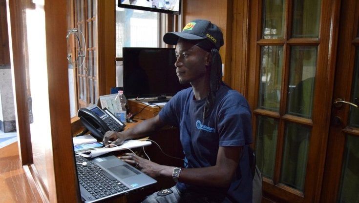 Maturità, dopo la fuga dal Ghana e il carcere minorile Alex sostiene l'esame a Bari: "Mi vergogno di non avere ancora un diploma"