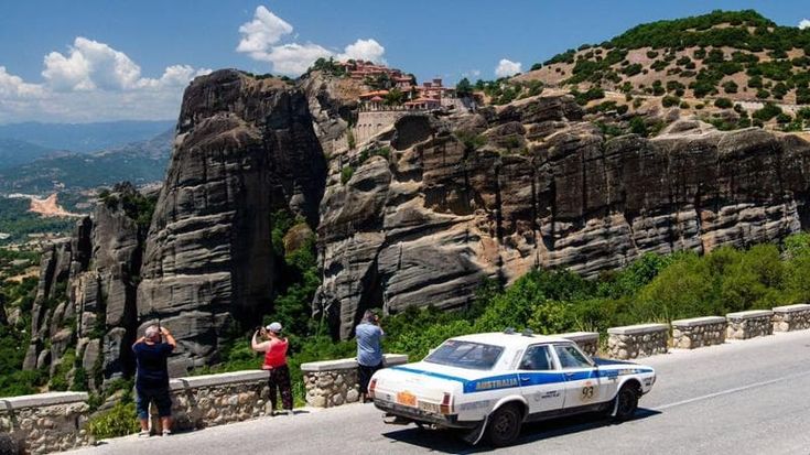 La Pechino-Parigi alla Leyland 76 4.4 di Matt Bryson. Terzo l’italiano Belvisi su Porsche 911 S