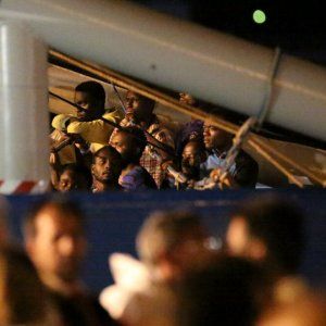Libia, giallo sull'uccisione del boss degli scafisti. Smentite accuse contro italiani