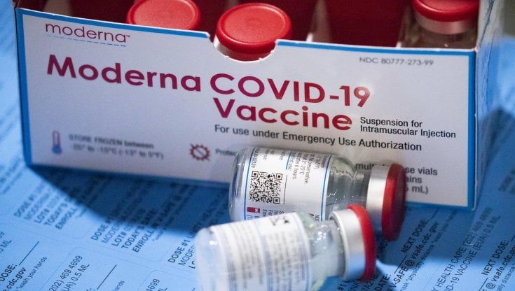 Vaccini anti Covid, a Bari oggi per fragili e over 80 arrivano 9mila dosi Moderna