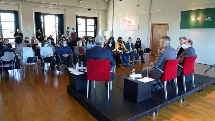 Cirque invisible, marionette, nuove creazioni e repertorio: Teatro Due guarda avanti. Ecco la stagione 2022