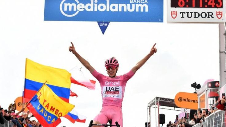Pogacar fa l’impresa anche nella tappa del Mortirolo: il Giro è sempre più nelle sue mani