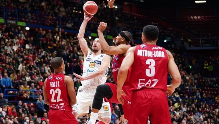 Basket: Milano e Virtus Bologna restano appaiate in vetta, vince anche Tortona