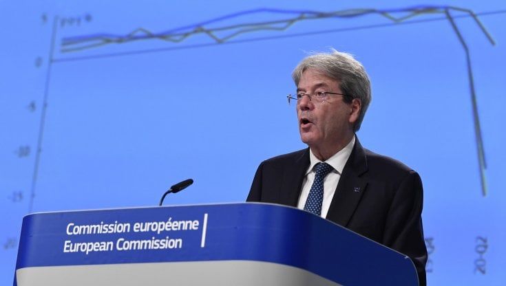 Deficit su di 10 miliardi, Gentiloni: "Regole Ue sospese anche nel 2022"