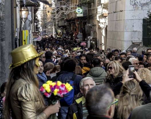 Napoli, boom di turisti per il ponte dell'Immacolata