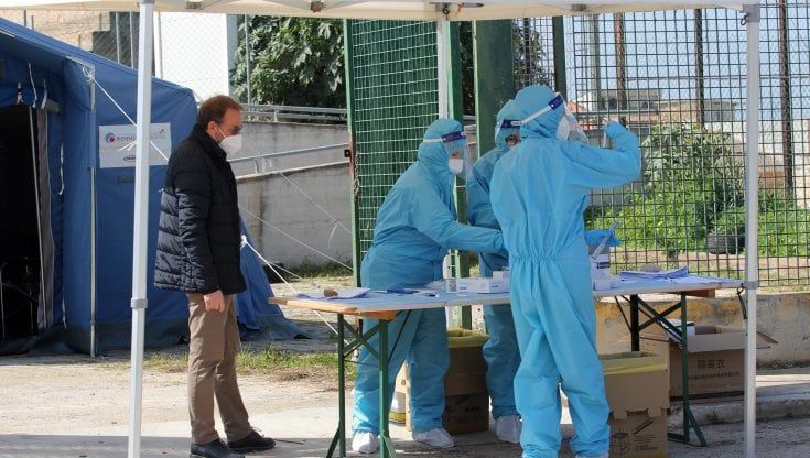 Vaccini antiCovid, a Bari somministrazioni anche nei parcheggi: il piano del Comune 