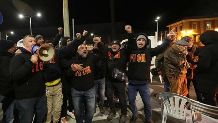 Ex Ilva, 28 novembre vertice al ministero, dopo l’incontro in Prefettura a Genova stop al presidio