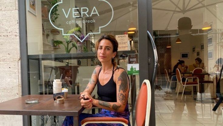 Il degrado di via Magliocco, la protesta della ristoratrice: "Siamo stati abbandonati"