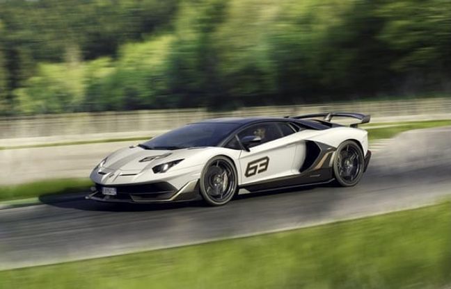 Lamborghini vola su YouTube