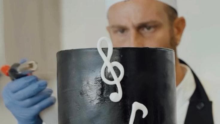Luca Porretto, il pasticciere allergico che ora inventa torte e frolle senza glutine, uova e latte