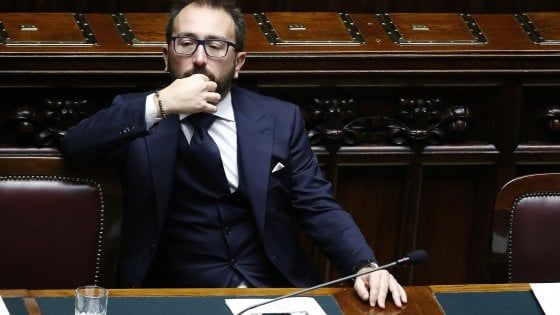 Prescrizione, segnali di schiarita  dopo lo scontro tra Pd e 5S. Bonafede: "No alla crisi". E Orlando: "Si è riaperta la discussione" 