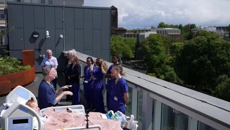 La terapia intensiva è un giardino sul tetto dell'ospedale. I pazienti: "Meraviglioso poter uscire"