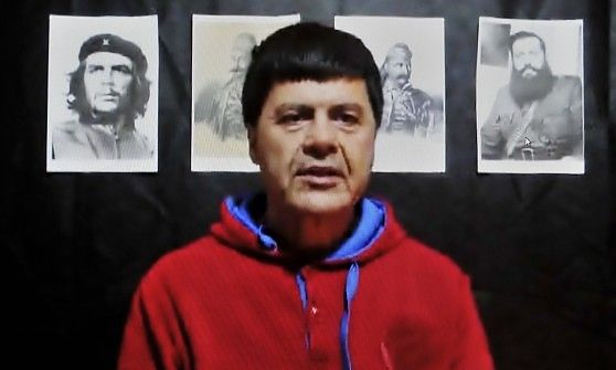 Allarme-terrorismo in Grecia<br />Il latitante: "Prenderemo le armi"