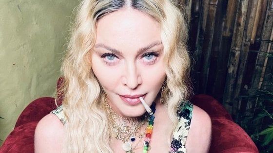 Madonna, festa di compleanno in Giamaica fumando marijuana