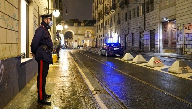 Coprifuoco, istruzioni per l'uso: dalla cena tra amici alla passeggiatina col cane, così cambia la vita da stasera alle 23