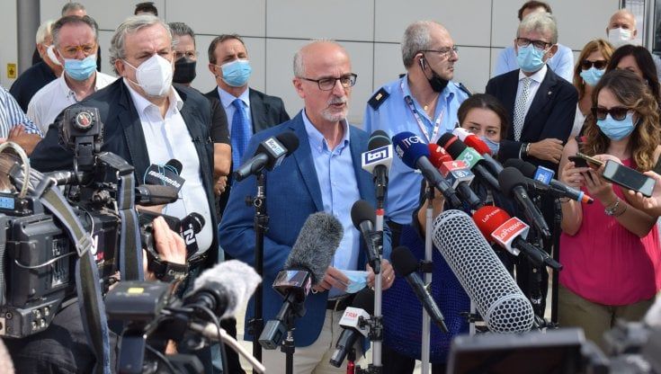 Emiliano cerca il dialogo con Lopalco: "Ho respinto le dimissioni. Nessun rimpasto in giunta"