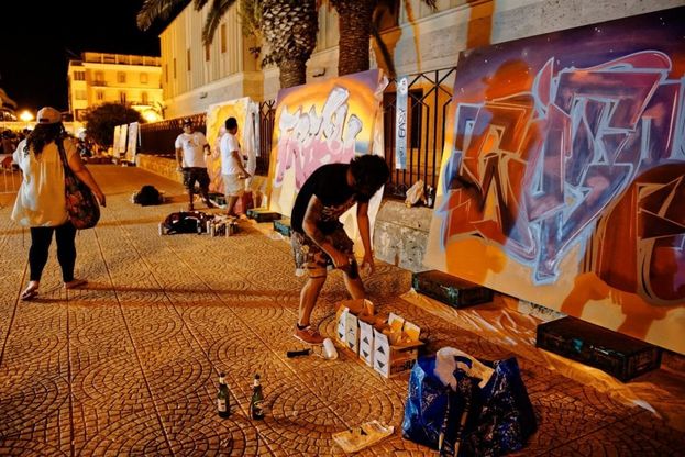 Margherita di Savoia, il municipio avvolto dai murales