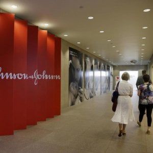 Talco sotto accusa, Johnson&Johnson dovrà pagare 55 milioni di dollari a una donna
