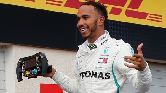 F1, Gp Francia: Hamilton vince e torna in testa al Mondiale. Raikkonen terzo, Vettel 5°