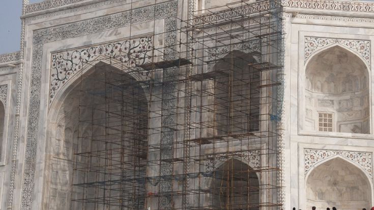 Salvate il Taj Mahal dal suo restauro 