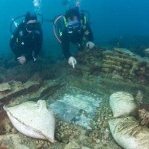 Baia, rivive il ninfeo sommerso dell'imperatore Claudio