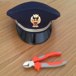 Violenta aggressione a negoziante: due sedicenni in manette per rapina