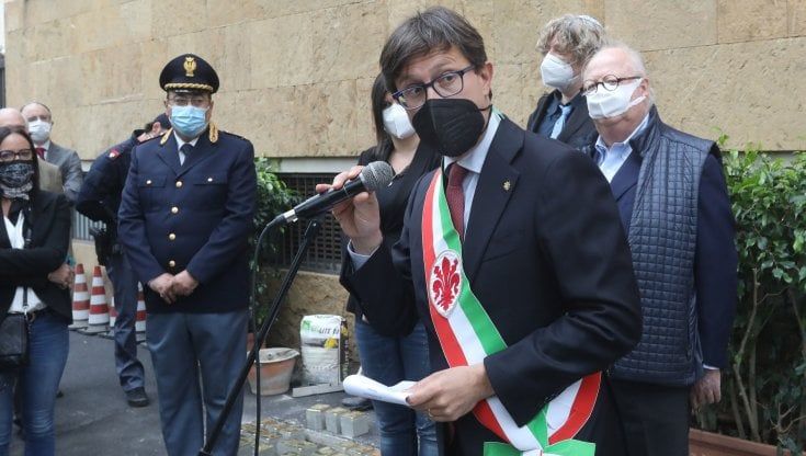 Covid, l'appello di Nardella: "Draghi ci aiuti, green pass internazionale e turisti anche nelle città d'arte"