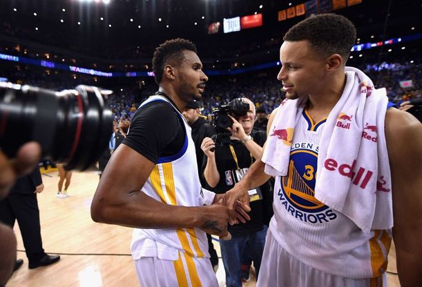 Golden State:  73 vittorie e super Curry. Obama si congratula con i Warriors