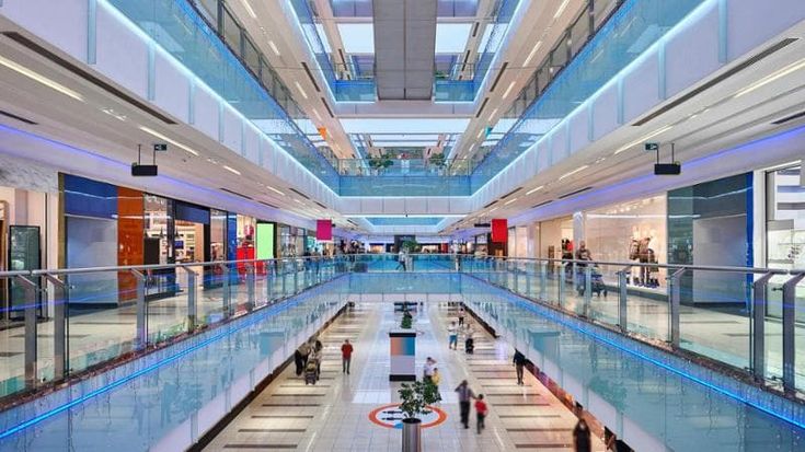 Centri commerciali: le strategie di vendita tra social, piattaforme digitali e servizi