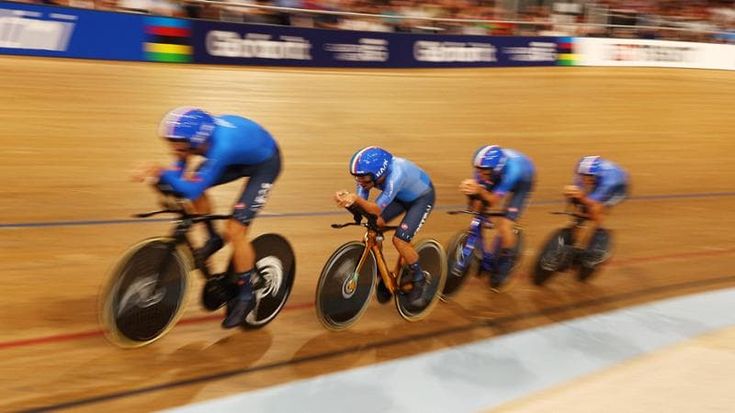 Mondiali ciclismo, l’Italia dell’inseguimento a squadre in finale con la Danimarca
