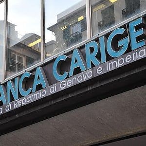 Carige rimbalza dopo il tonfo: pressing Bce per l'aumento di capitale