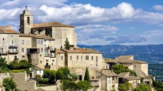 Come cambia l'Italia dei centri storici: ecco dove vanno a vivere i giovani e i luoghi che si spopola