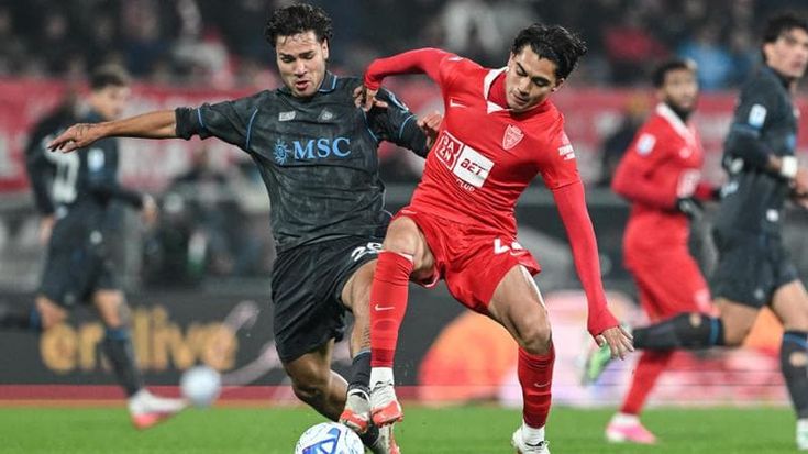 Napoli, un tempo compromesso in difesa ma la squadra ritrova gol e talento