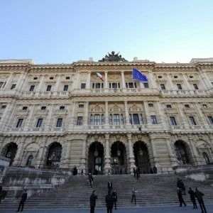Consulta, nessuna spesa legale per chi fa causa al datore di lavoro