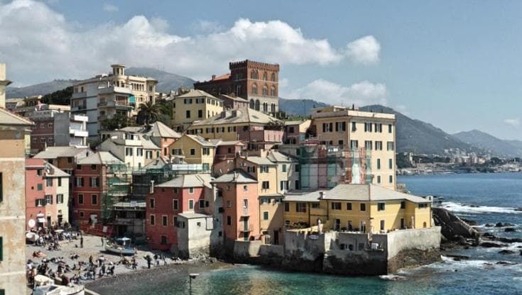 Dai vicoli a Boccadasse, così Genova ha ispirato i capolavori di Gino Paoli