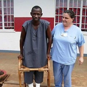 "Noi camici bianchi, in Sierra Leone, sulla prima linea del morbo di Ebola"
