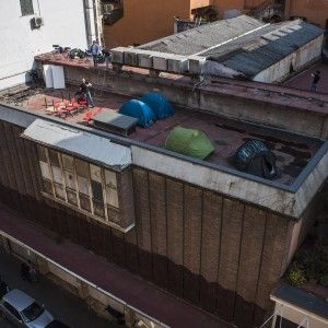 Cinema America, gli ex occupanti: "Saliremo sui tetti di altre sale abbandonate"