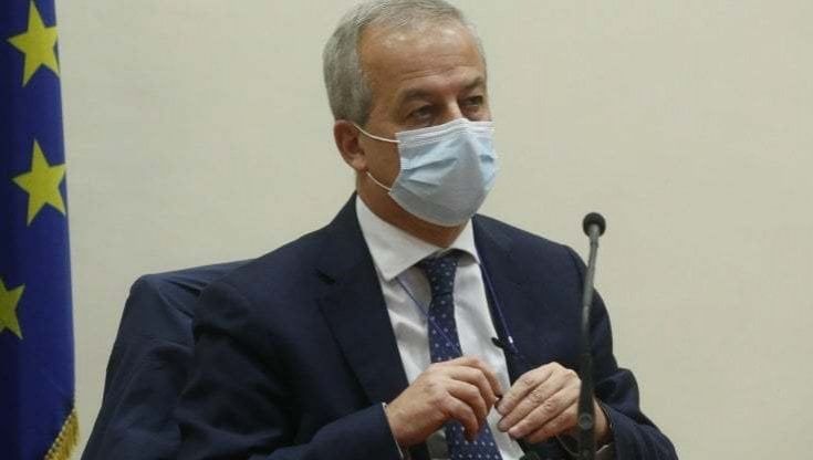 Locatelli: "Avremo due vaccini come regalo di Natale"