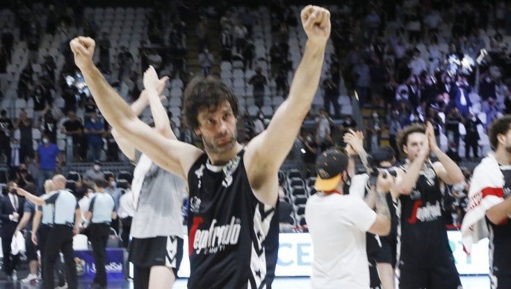 Basket, finale scudetto: la Virtus Bologna scappa sul 3-0, Milano spalle al muro