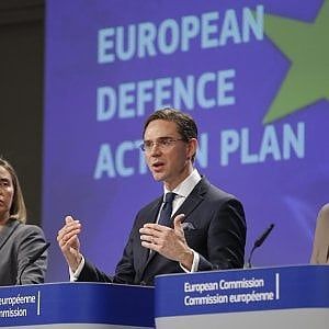 Ue, un fondo comune per la difesa da 5 mld l'anno