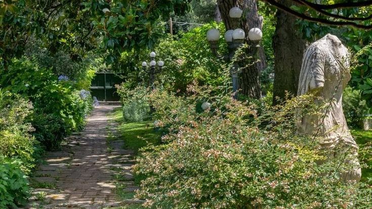 Appia Antica, torna in vendita la villa di Carlo Ponti e Sophia Loren