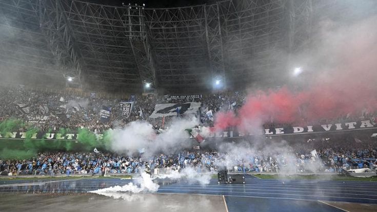 Napoli, una città che esulta: “Con Antonio anche la Champions è possibile”