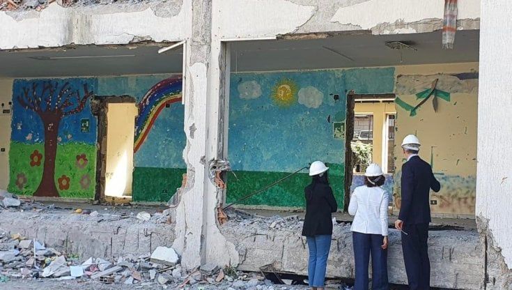 San Giorgio a Cremano: al via la "demolizione controllata" del plesso Sant'Agnello in via Cappiello